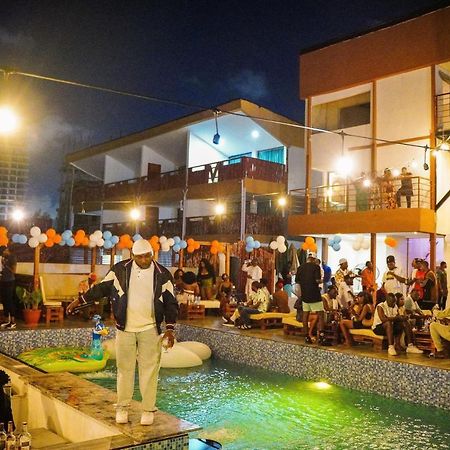 Vogue Beach Resort Lagos Exterior photo