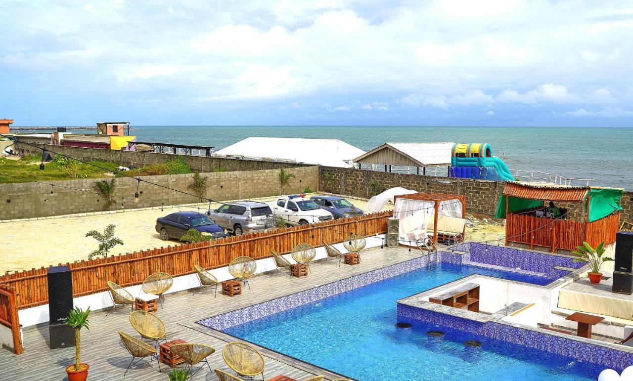 Vogue Beach Resort Lagos Exterior photo