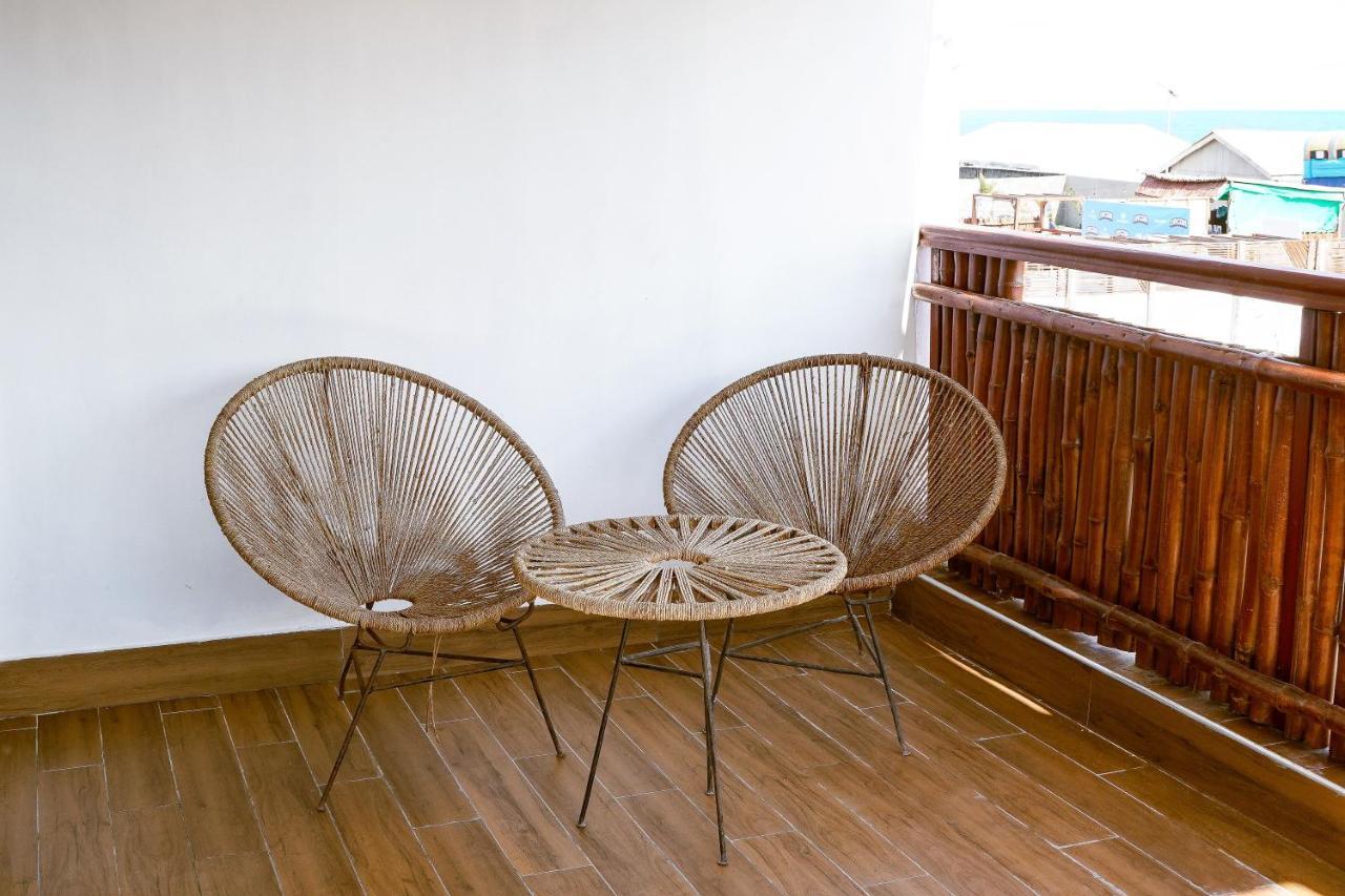 Vogue Beach Resort Lagos Exterior photo